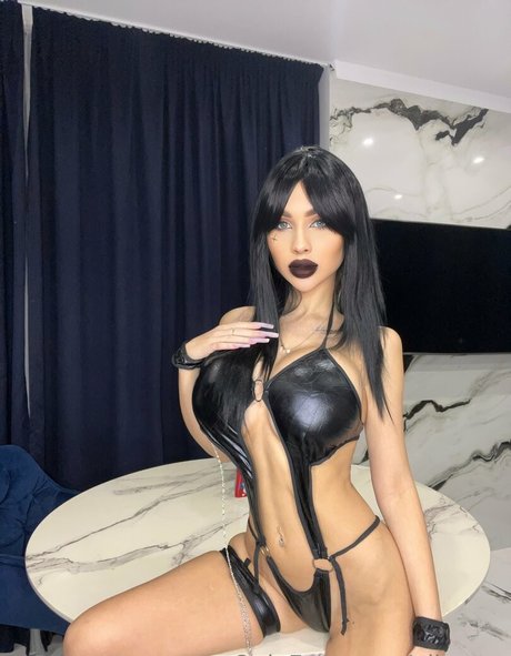 Naakte gelekte OnlyFans-foto van Elissabest