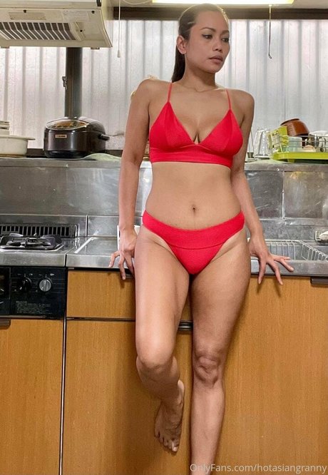 Hotasiangranny