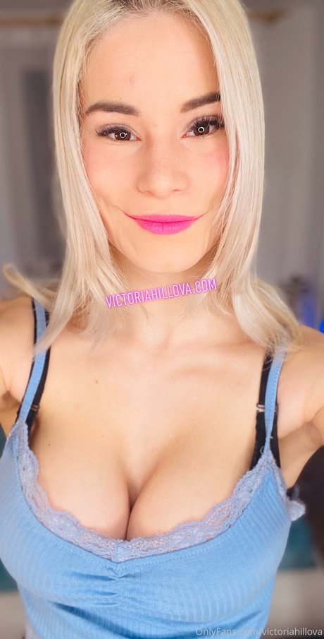 Naakte gelekte OnlyFans-foto van Victoria Hillova