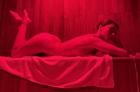 Naakte gelekte OnlyFans-foto van Popstar
