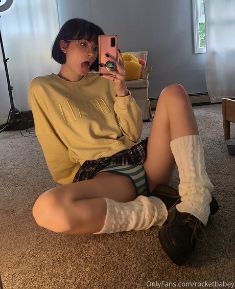 Naakte gelekte OnlyFans-foto van Rocketbabey