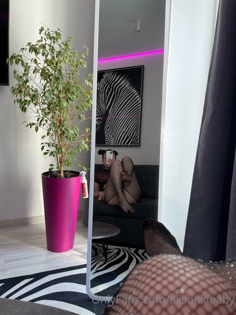 Naakte gelekte OnlyFans-foto van Viktoria