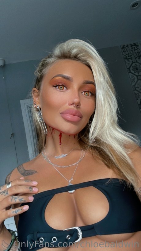 Naakte gelekte OnlyFans-foto van Chloe Baldwin