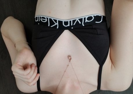 Naakte gelekte OnlyFans-foto van Snugglepunk