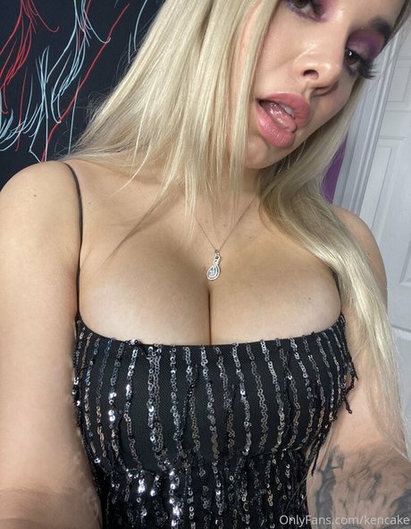 Naakte gelekte OnlyFans-foto van Kencavee