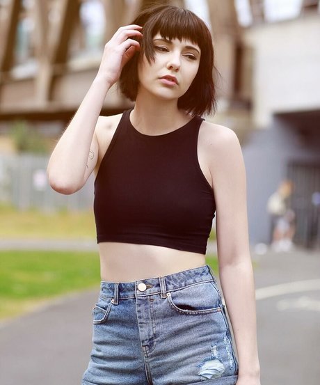 Naakte gelekte OnlyFans-foto van Savannah Brown