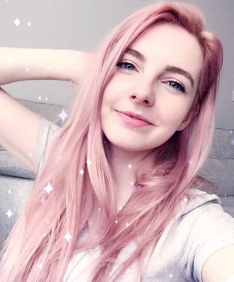 Naakte gelekte OnlyFans-foto van Ldshadowlady