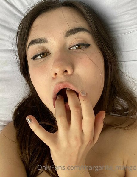 Naakte gelekte OnlyFans-foto van Margarita Mango