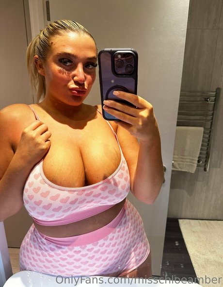 Naakte gelekte OnlyFans-foto van Misschloeamber
