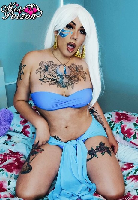 Naakte gelekte OnlyFans-foto van Misspoizonfree