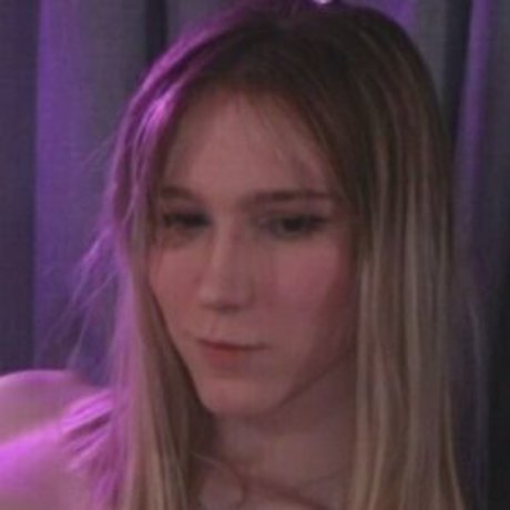 Naakte gelekte OnlyFans-foto van Oliviarobinfree