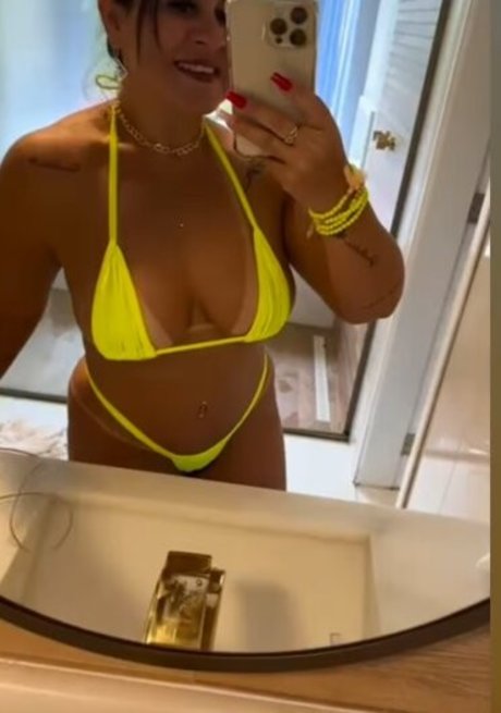 Naakte gelekte OnlyFans-foto van Mara Prado