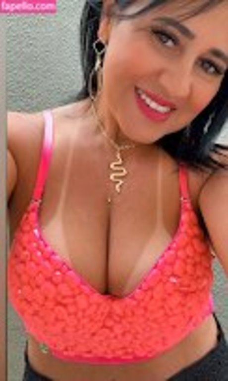 Naakte gelekte OnlyFans-foto van Mara Prado