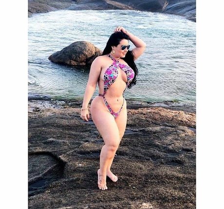 Naakte gelekte OnlyFans-foto van Telminha Avila