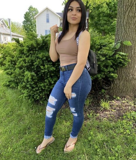 Naakte gelekte OnlyFans-foto van Jenny215