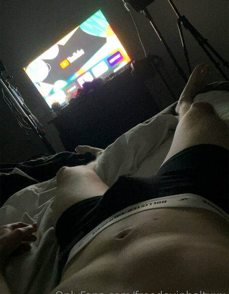 Naakte gelekte OnlyFans-foto van Freedevinholtxxx