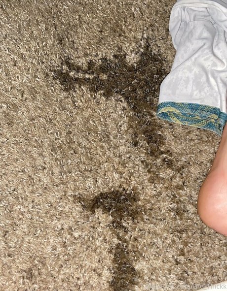 Naakte gelekte OnlyFans-foto van Kendraheaux