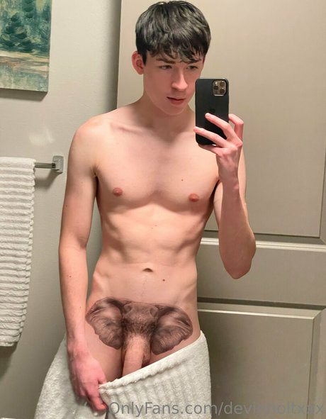 Naakte gelekte OnlyFans-foto van Devinholtxxx