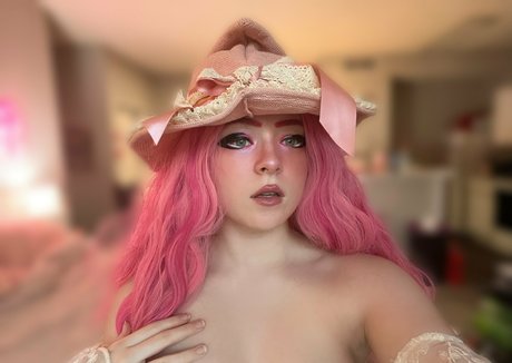 Naakte gelekte OnlyFans-foto van Aurorabrookefree