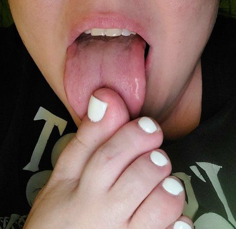 Naakte gelekte OnlyFans-foto van Bustybigbootyjudy