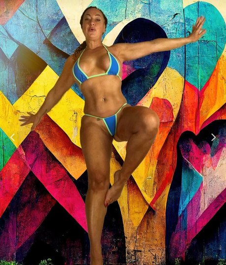 Naakte gelekte OnlyFans-foto van Rachel Dolezal