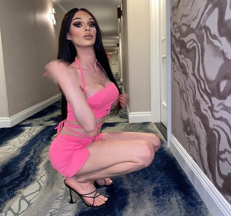 Naakte gelekte OnlyFans-foto van Chynaplatinum