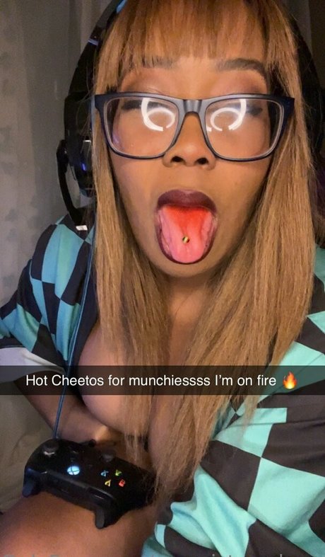 Naakte gelekte OnlyFans-foto van Yesmistresskayy2