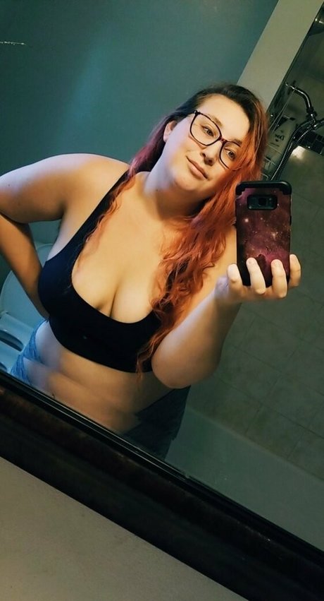 Naakte gelekte OnlyFans-foto van Foxycarly
