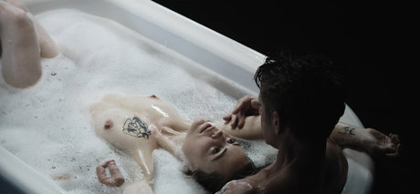 Naakte gelekte OnlyFans-foto van Melissa George