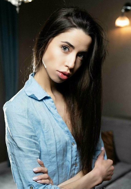 Naakte gelekte OnlyFans-foto van Miaowen