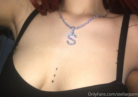 Naakte gelekte OnlyFans-foto van Stellarporn