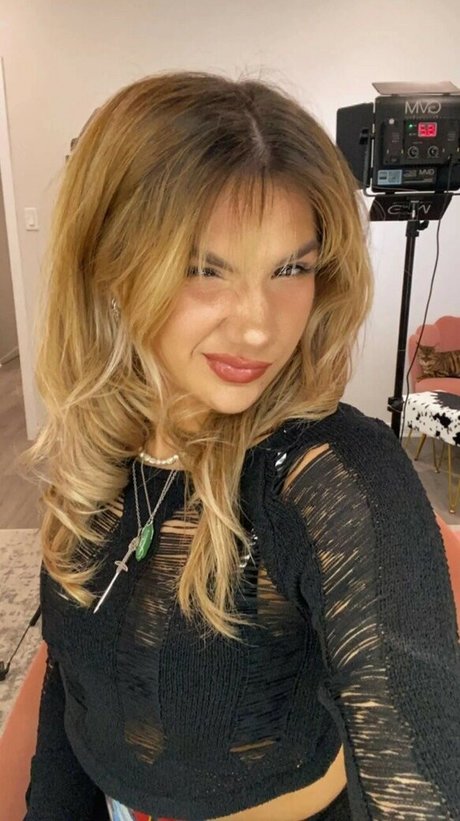 Naakte gelekte OnlyFans-foto van Baileyspinn
