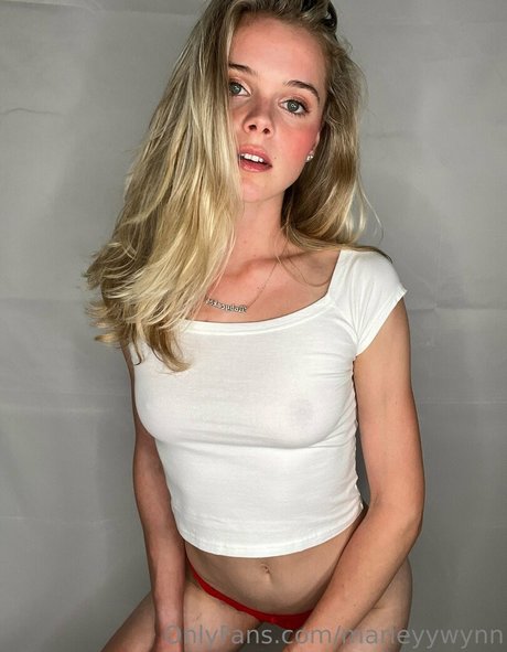 Naakte gelekte OnlyFans-foto van Marleyywynn