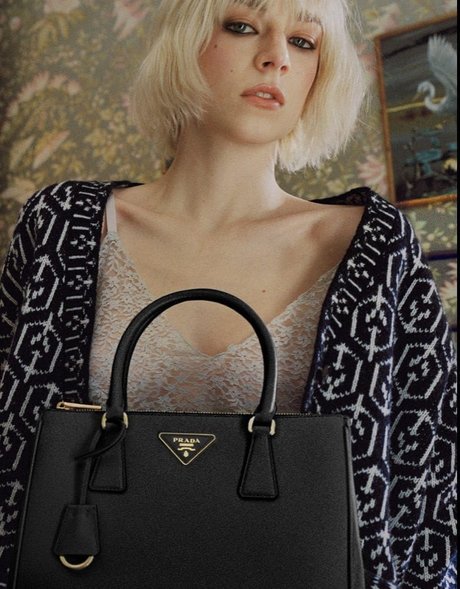 Naakte gelekte OnlyFans-foto van Hunter Schafer