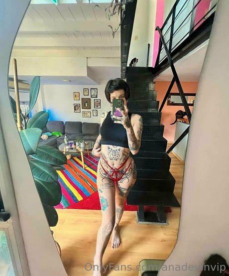 Naakte gelekte OnlyFans-foto van Anadevinvip