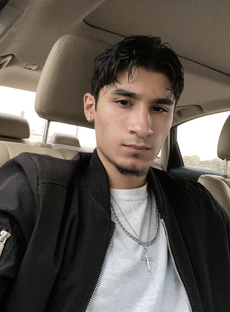 Naakte gelekte OnlyFans-foto van Marcel