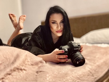 Naakte gelekte OnlyFans-foto van Talida
