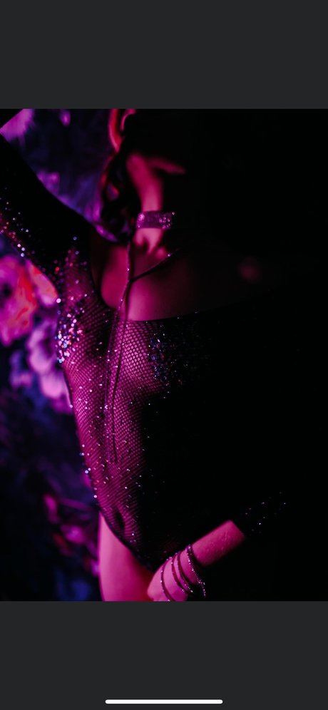 Naakte gelekte OnlyFans-foto van Gypsy