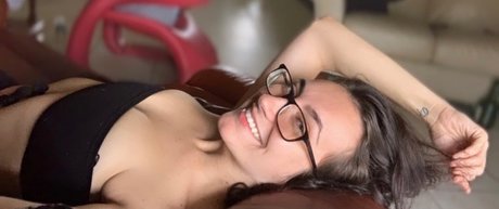 Naakte gelekte OnlyFans-foto van Sidney