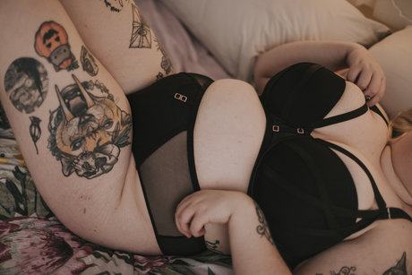 Naakte gelekte OnlyFans-foto van Peach