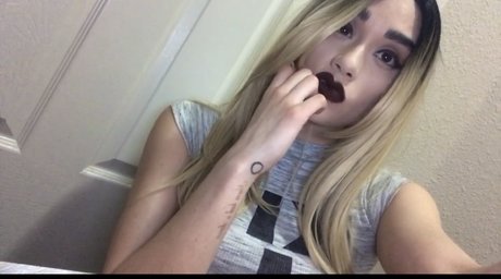 Naakte gelekte OnlyFans-foto van Peachesisland