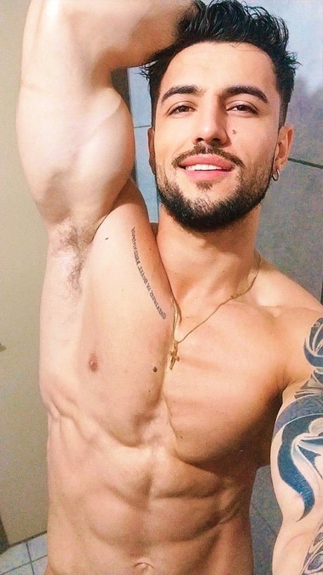 Naakte gelekte OnlyFans-foto van Alex Oliveira De Souza