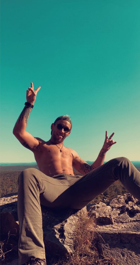 Naakte gelekte OnlyFans-foto van Mason