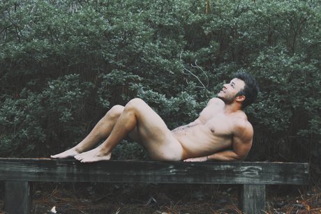 Naakte gelekte OnlyFans-foto van Davey Lennoxx