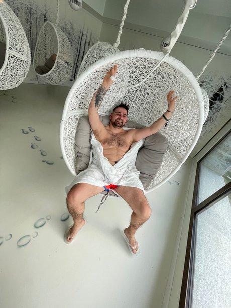 Naakte gelekte OnlyFans-foto van Mydarksidep