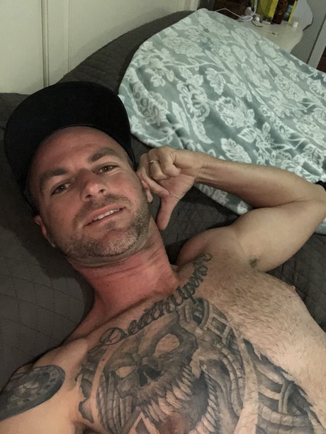 Naakte gelekte OnlyFans-foto van Oceanfisher