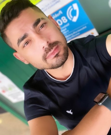Naakte gelekte OnlyFans-foto van Boy25