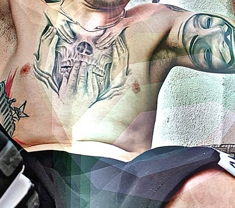 Naakte gelekte OnlyFans-foto van Shaanofree