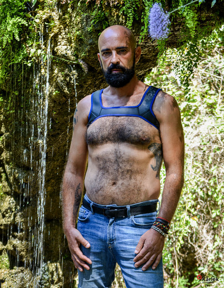 Naakte gelekte OnlyFans-foto van Nowimfreerib