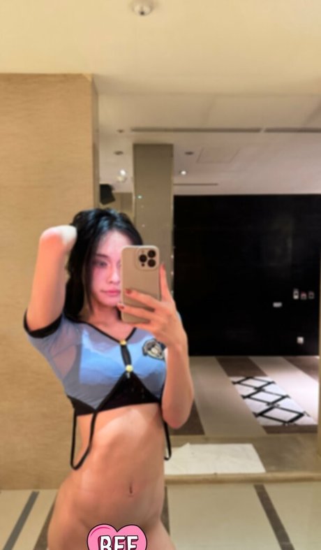 Naakte gelekte OnlyFans-foto van Fancyxxoo